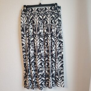 Croft & Barrow Black And White Floral Skirt